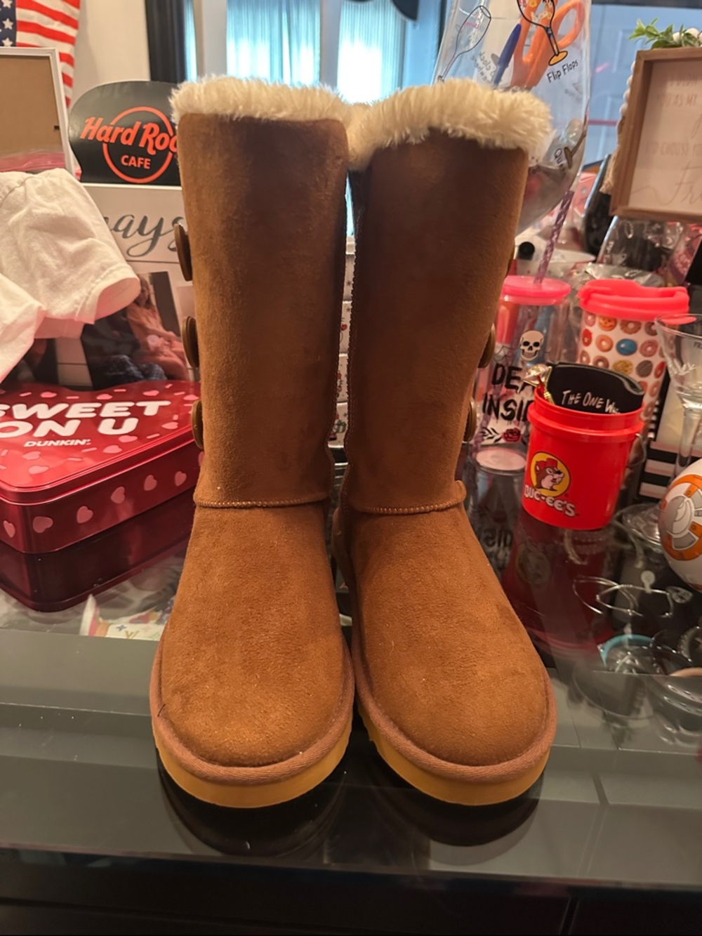 Uggs - Picture 2 of 4